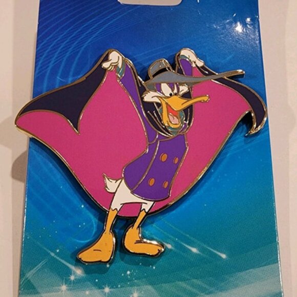 Disney Palm Darkwing Duck Exclusive Enamel Pin Duck Tales Monogram NEW - Picture 1 of 10